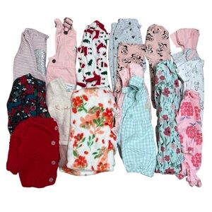 17 Piece Bundle of Assortment Girls Clothes
Newborn to 12 Months